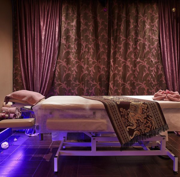 Vacantes para masajistas eróticas en un salón spa España