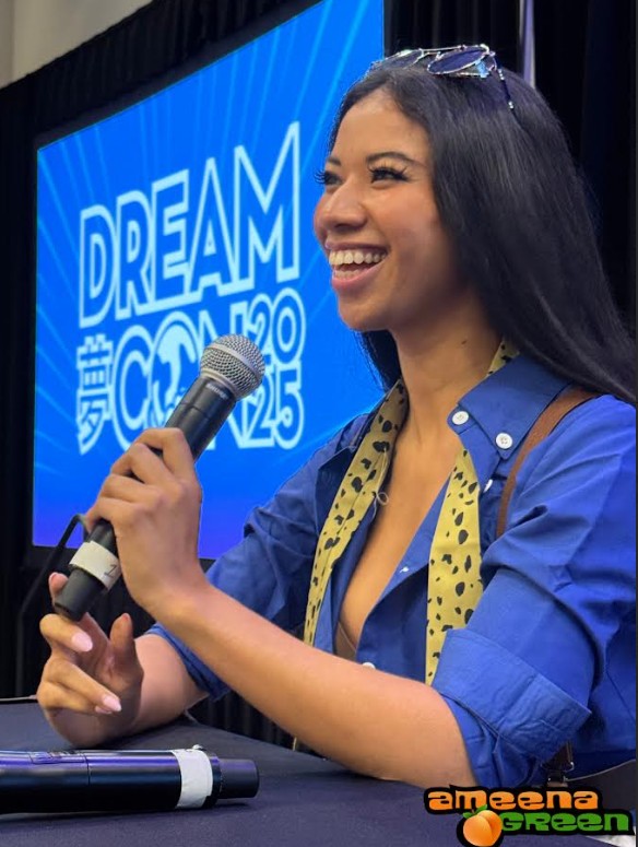 Ameena Green posing for a photo at Dream Con