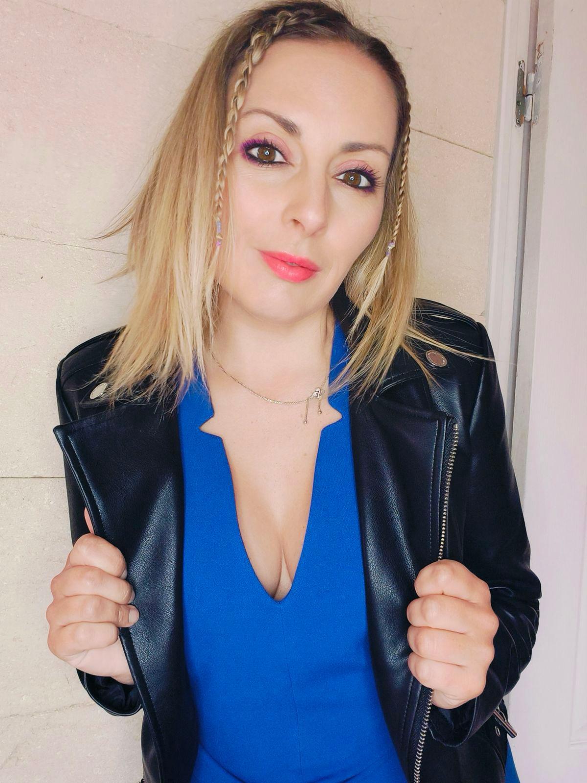 Jade_emeraud, #3 on CAM4's May list